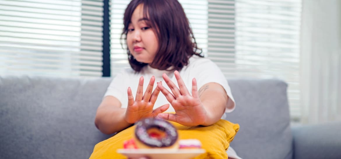 MAKANAN YANG HARUS DIHINDARI PENDERITA KOLESTEROL